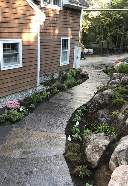 Natural Goshen stone walkway in Sunapee NH installed by landscaper CR Hardscapes